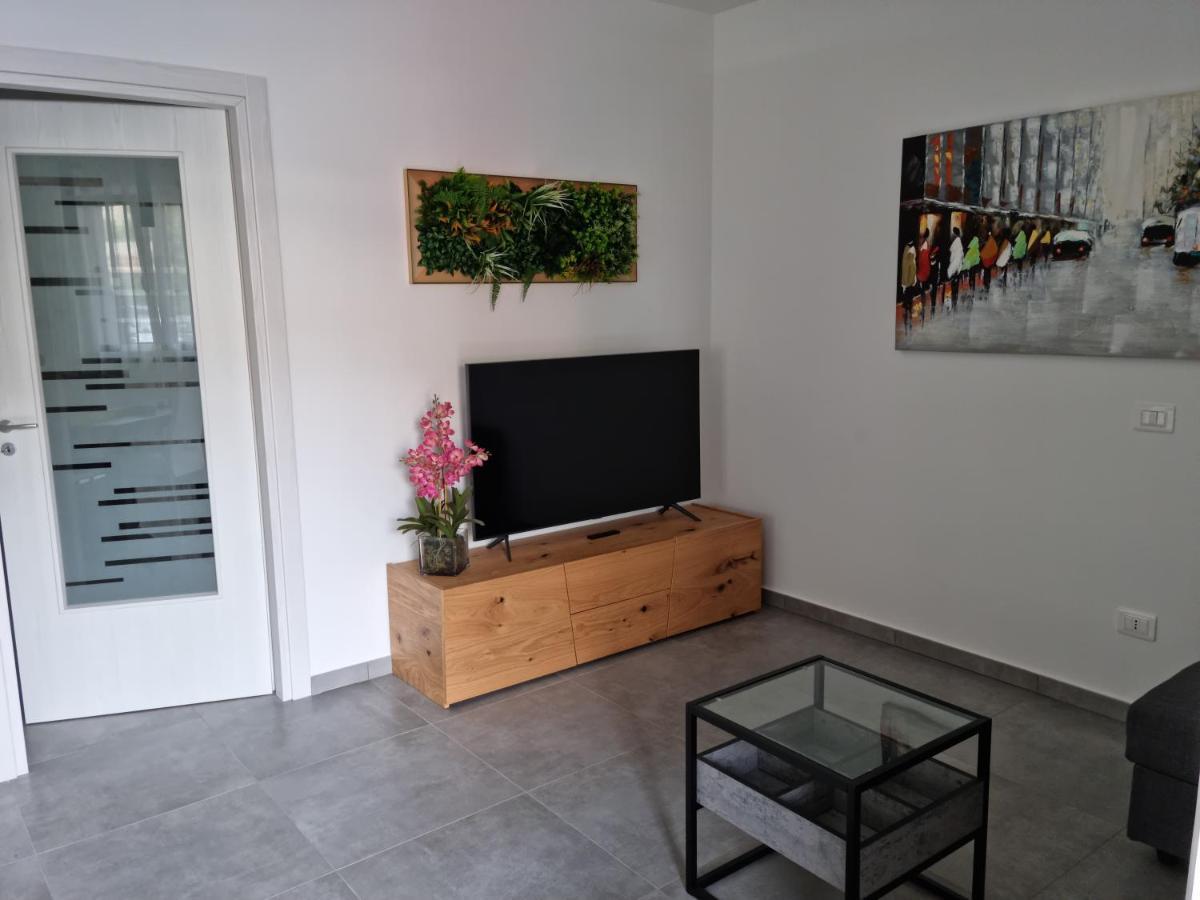Kd Apartment, Accogliente, Moderno E Spazioso. Castel Di Sangro Exterior foto
